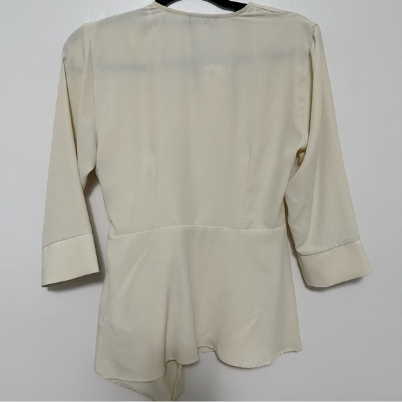 NWT Topshop Wrap Belted Cream Blouse size 4 - Picture 5 of 6